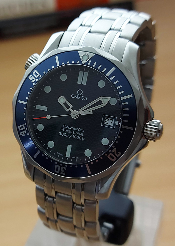 Omega Seamaster Midsize Quartz 300m Wristwatch Ref. 2561.80